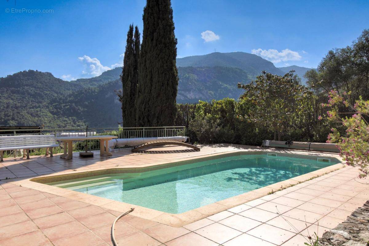 Maison à SAINT-MARTIN-DU-VAR