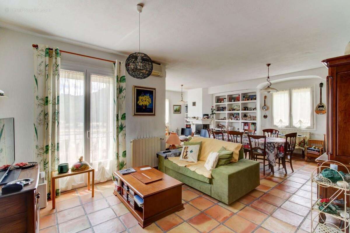 Maison à SAINT-MARTIN-DU-VAR