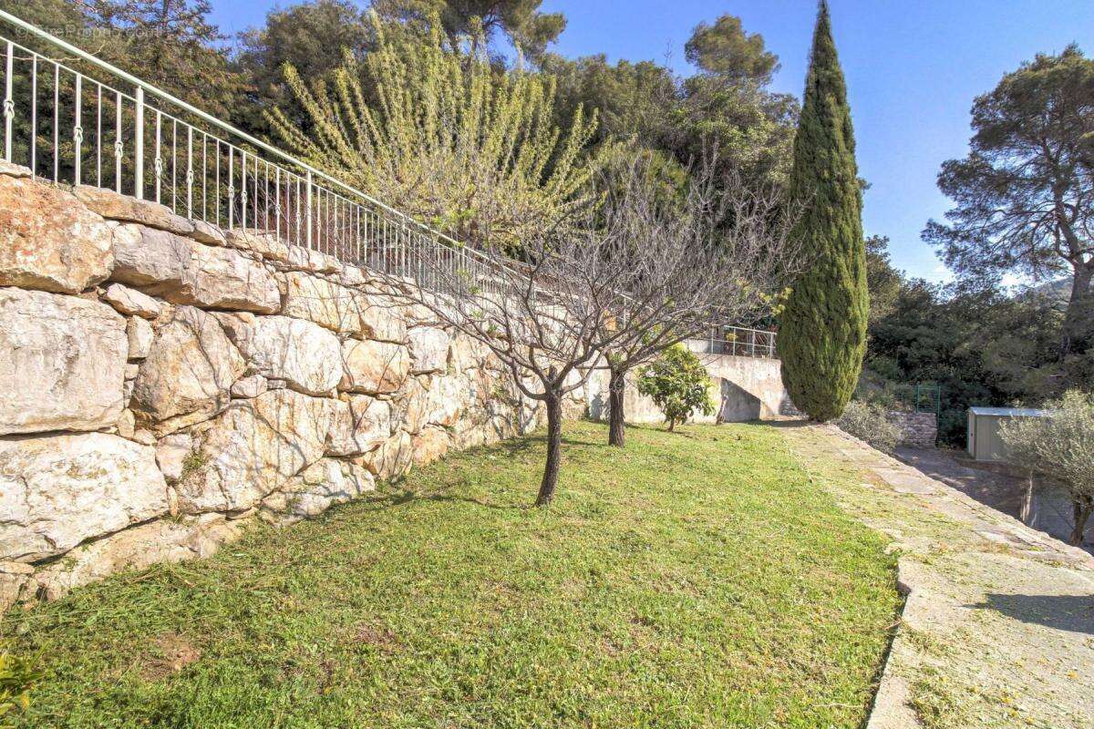 Maison à SAINT-MARTIN-DU-VAR