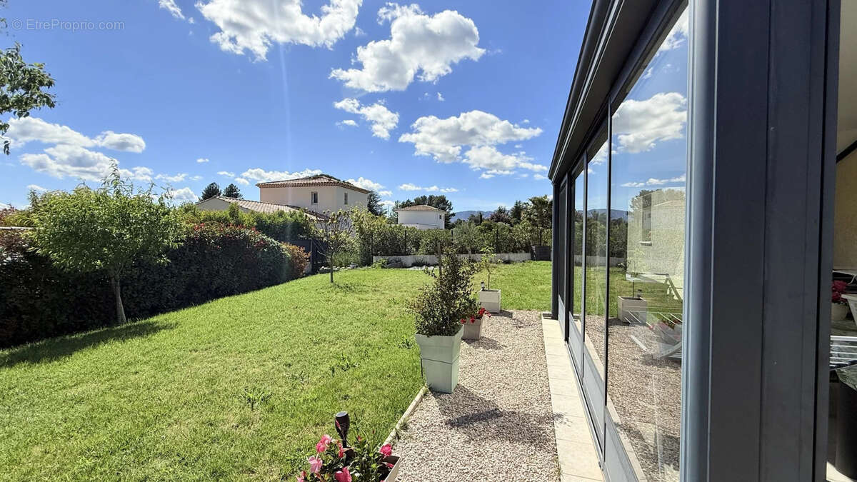 Maison à POURRIERES