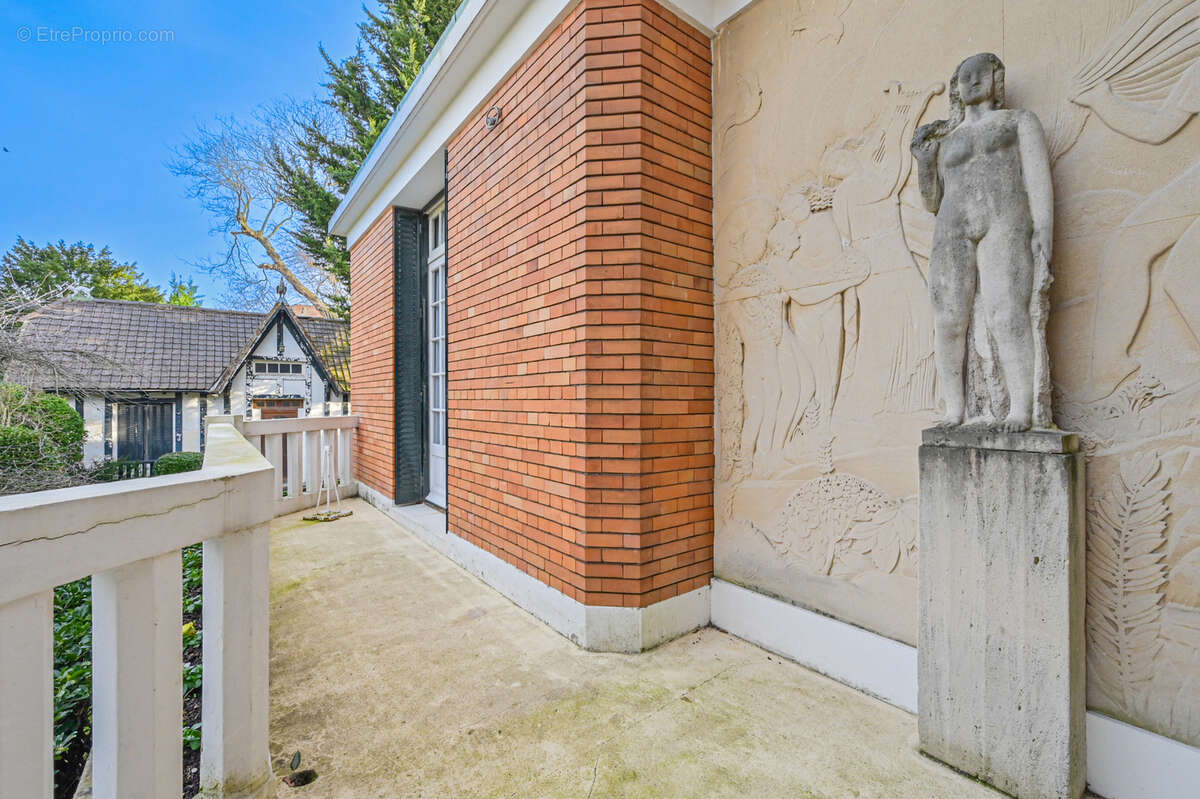 Maison à SAINT-MAUR-DES-FOSSES