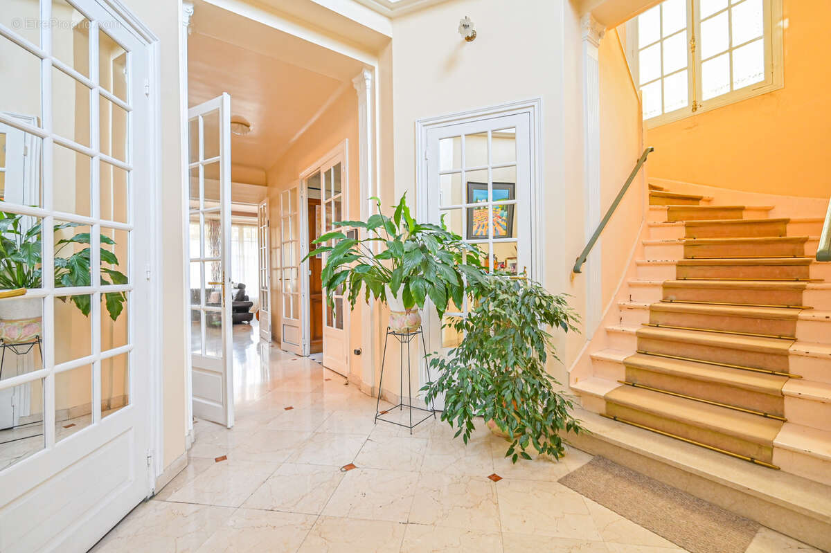 Maison à SAINT-MAUR-DES-FOSSES