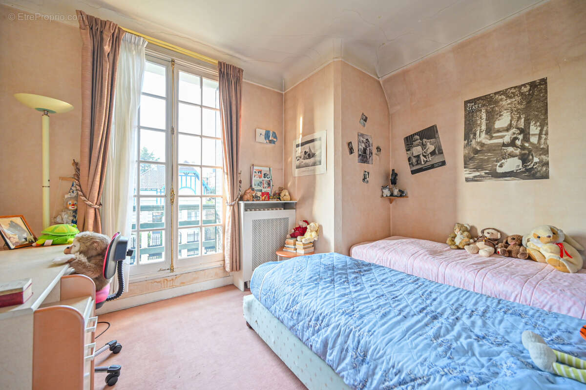 Maison à SAINT-MAUR-DES-FOSSES