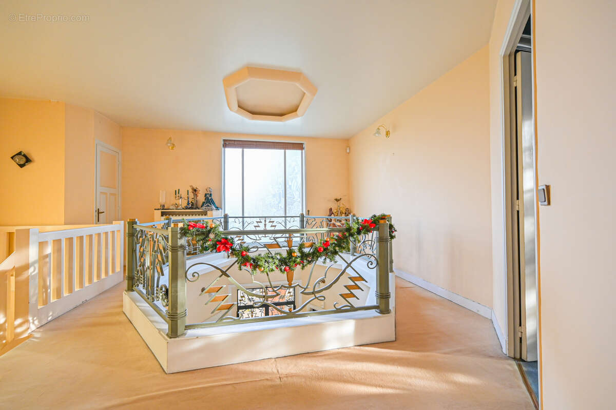 Maison à SAINT-MAUR-DES-FOSSES