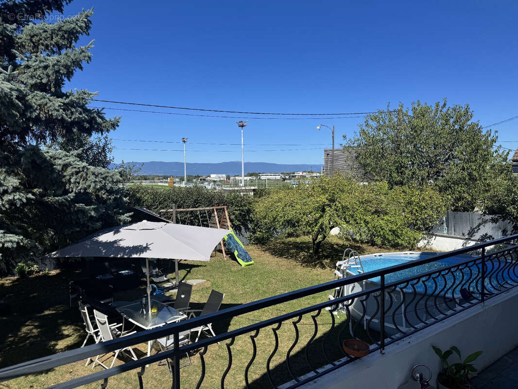 Maison à VETRAZ-MONTHOUX