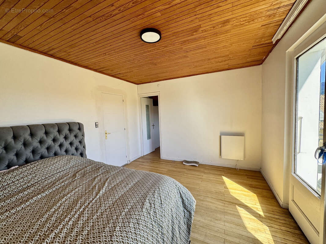 Maison à VETRAZ-MONTHOUX