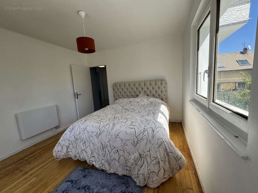 Maison à VETRAZ-MONTHOUX