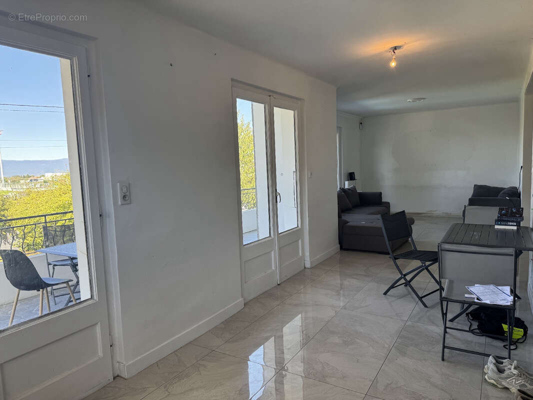 Maison à VETRAZ-MONTHOUX