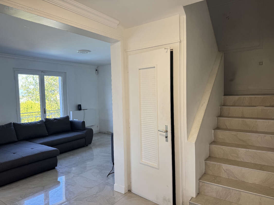 Maison à VETRAZ-MONTHOUX