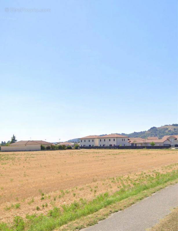 Terrain à SAINT-SAUVEUR