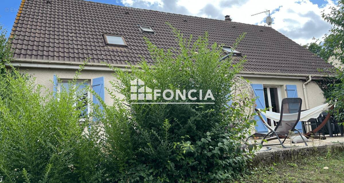 Maison à BONNIERES-SUR-SEINE