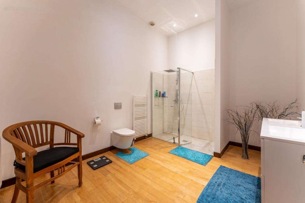 Maison à NANTEUIL-EN-VALLEE