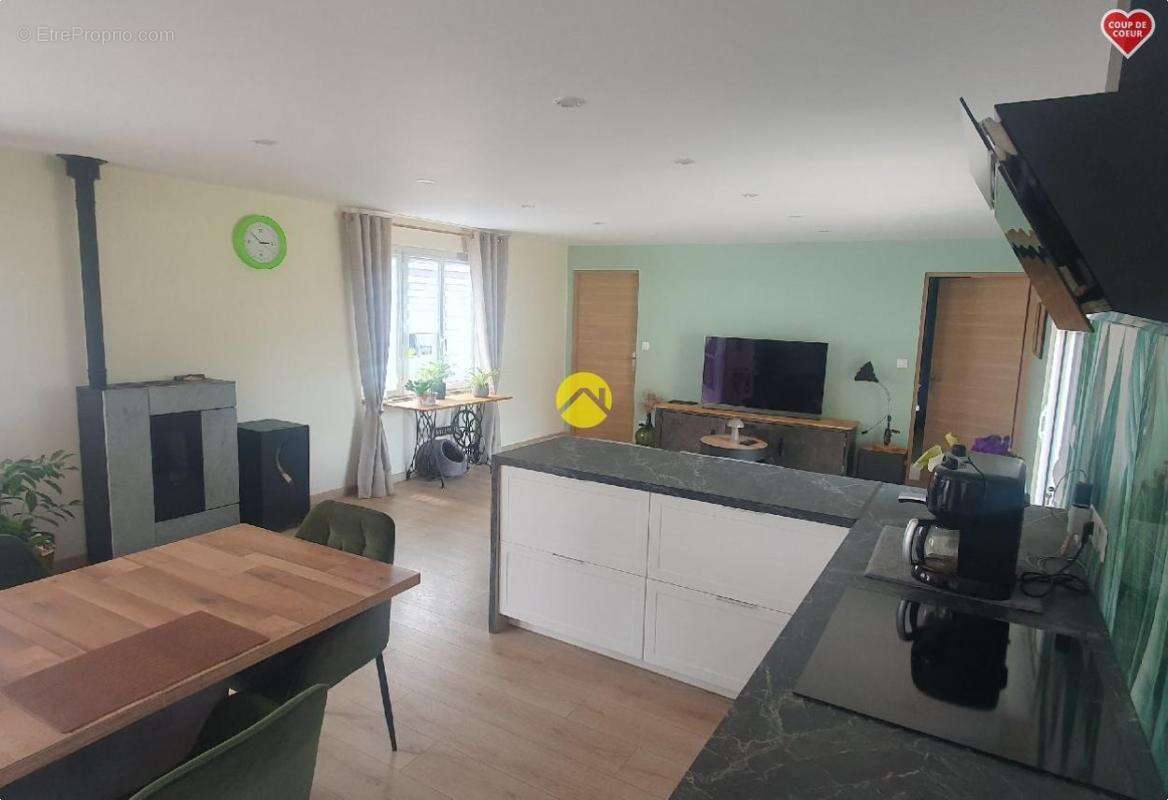 Maison à BEAURAINVILLE