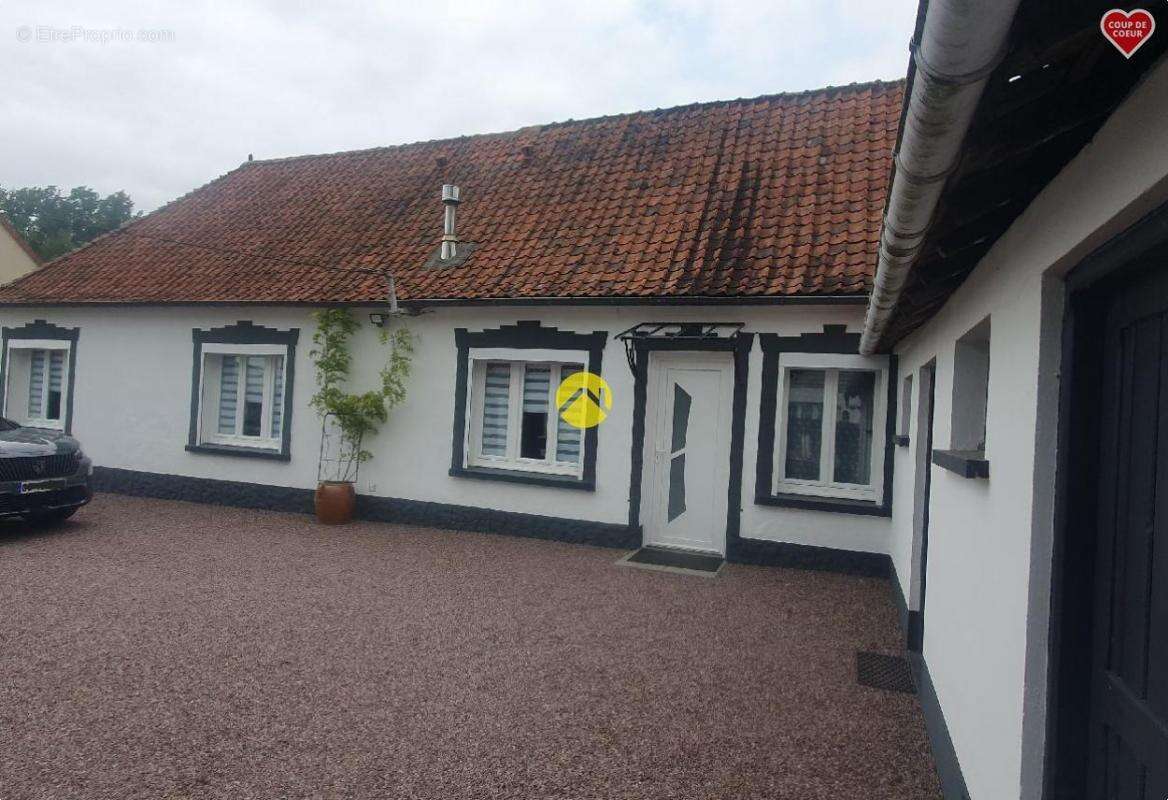 Maison à BEAURAINVILLE