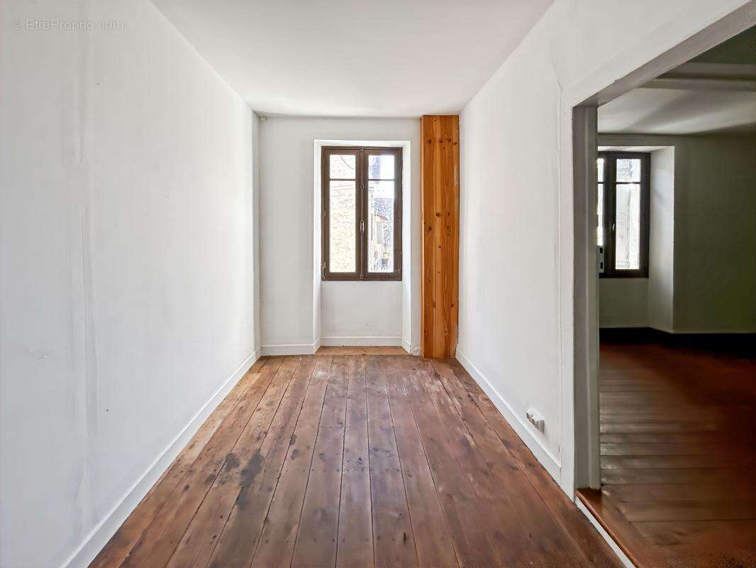 Maison à SAINT-CLAR