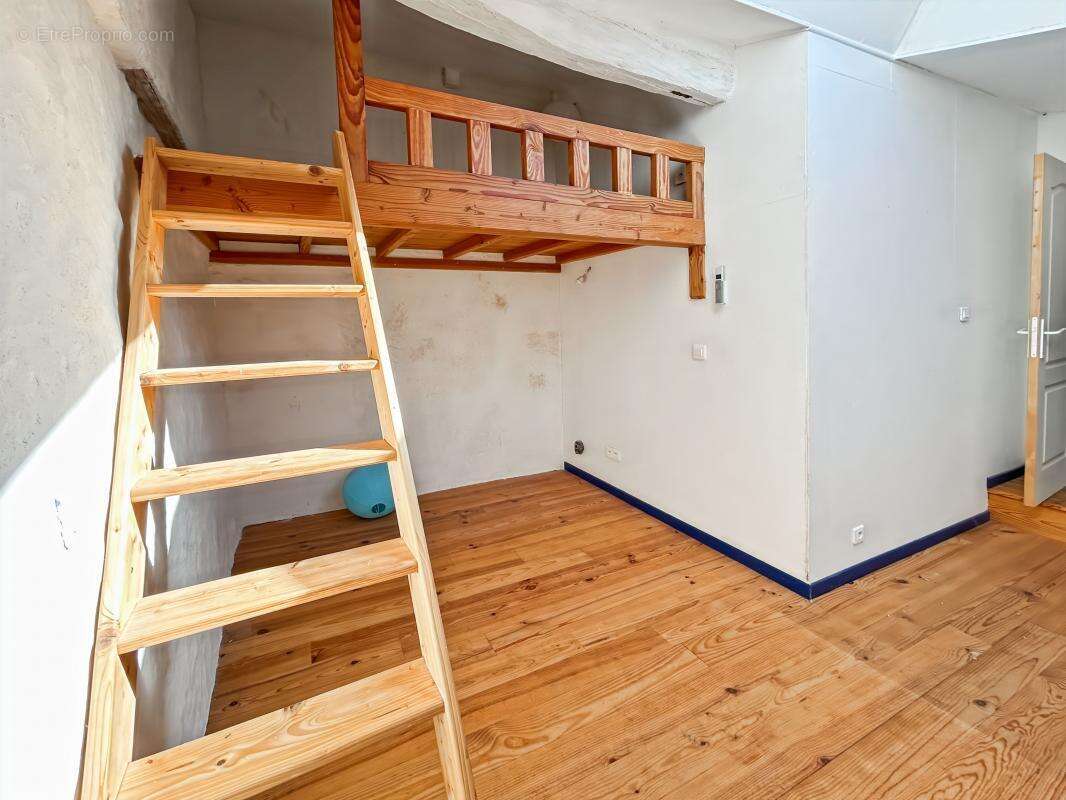 Maison à SAINT-CLAR