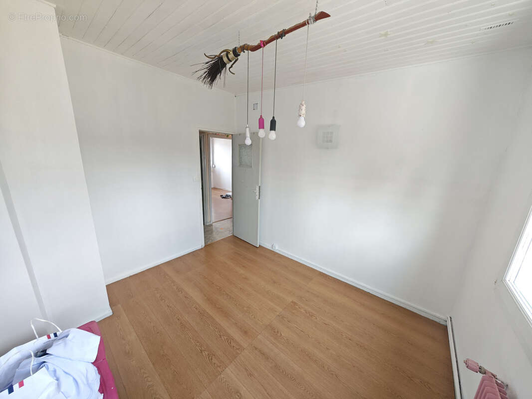 Maison à SIN-LE-NOBLE