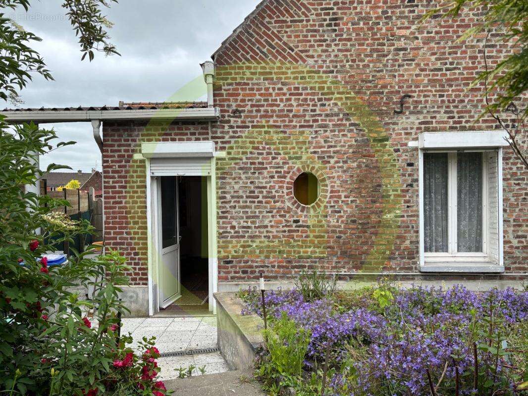 Maison à MARQUETTE-EN-OSTREVANT