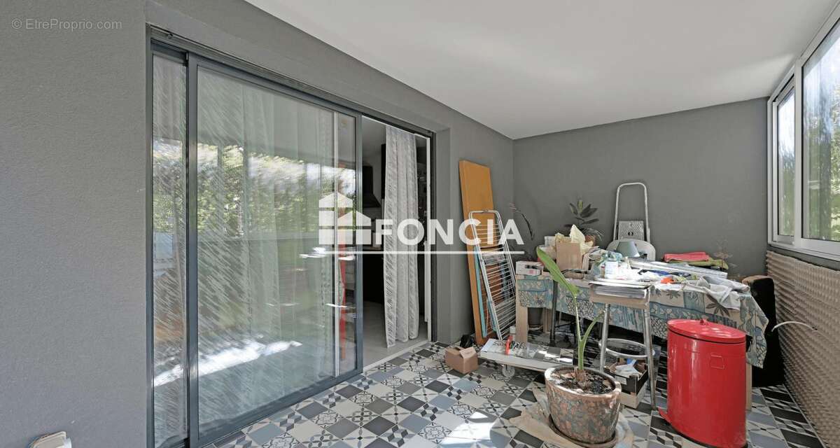 Appartement à LE CRES