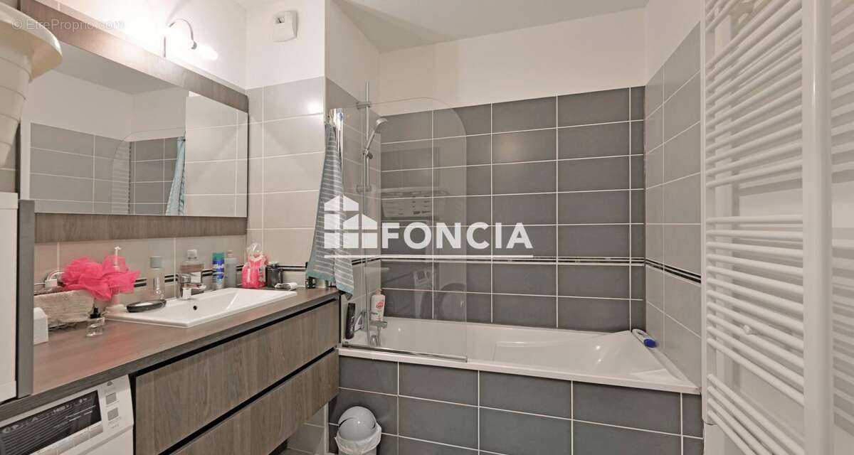 Appartement à LE CRES