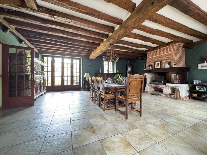 Maison à SAINT-ARNOULT-EN-YVELINES