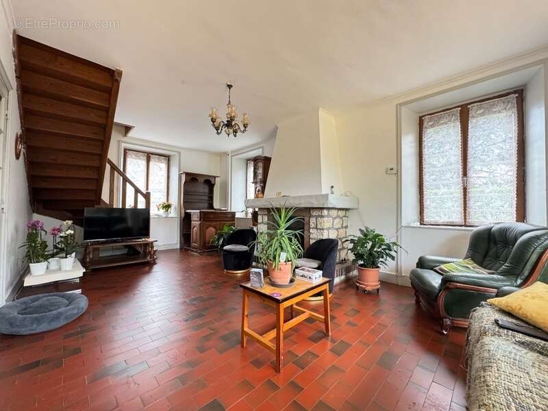 Maison à SAINT-ARNOULT-EN-YVELINES