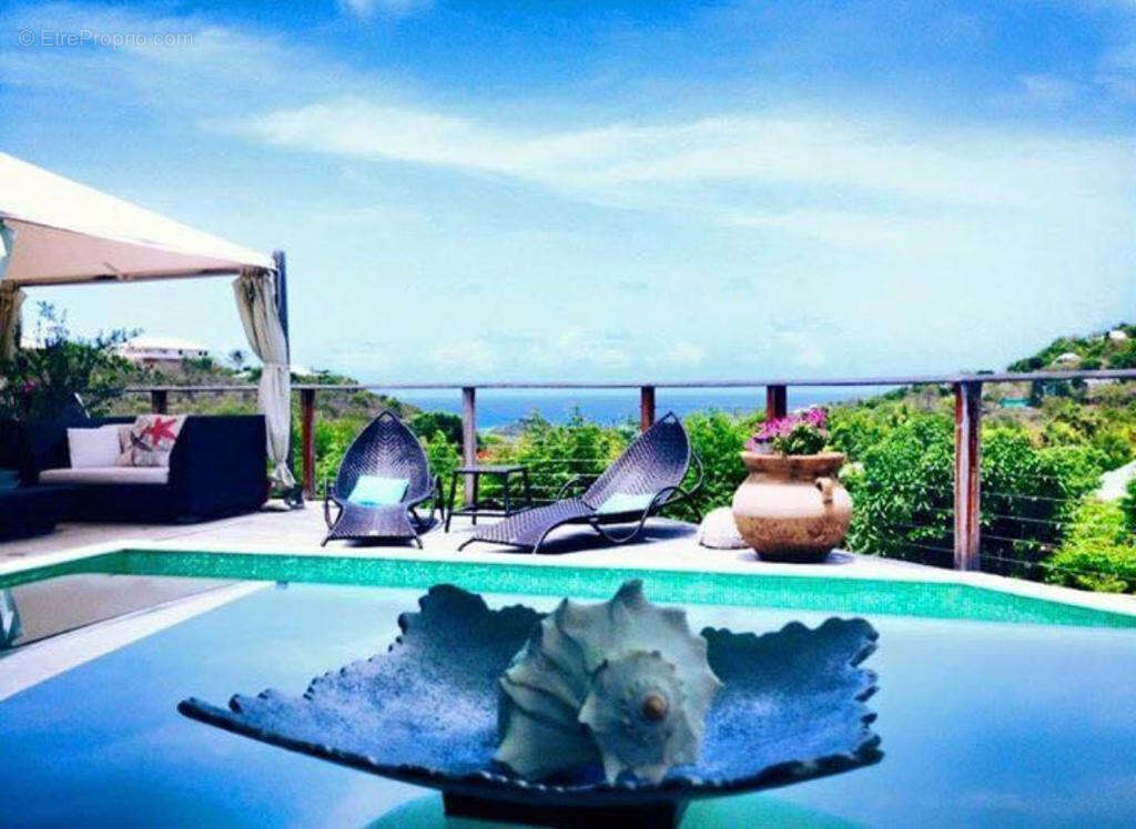 Maison à CAPESTERRE-BELLE-EAU