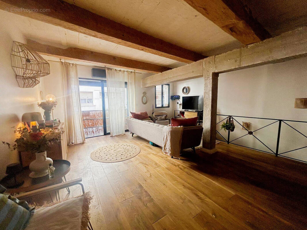 Appartement à MARSEILLE-7E