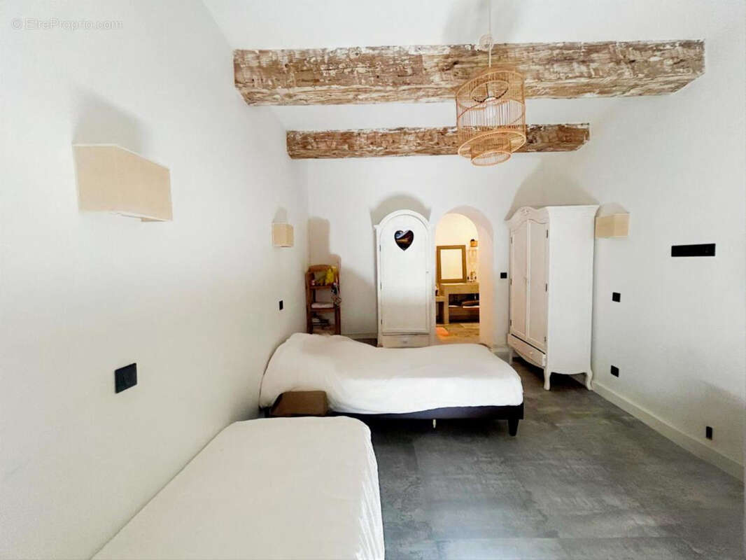 Appartement à MARSEILLE-7E