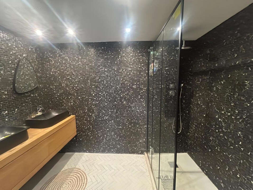 Appartement à MARSEILLE-7E