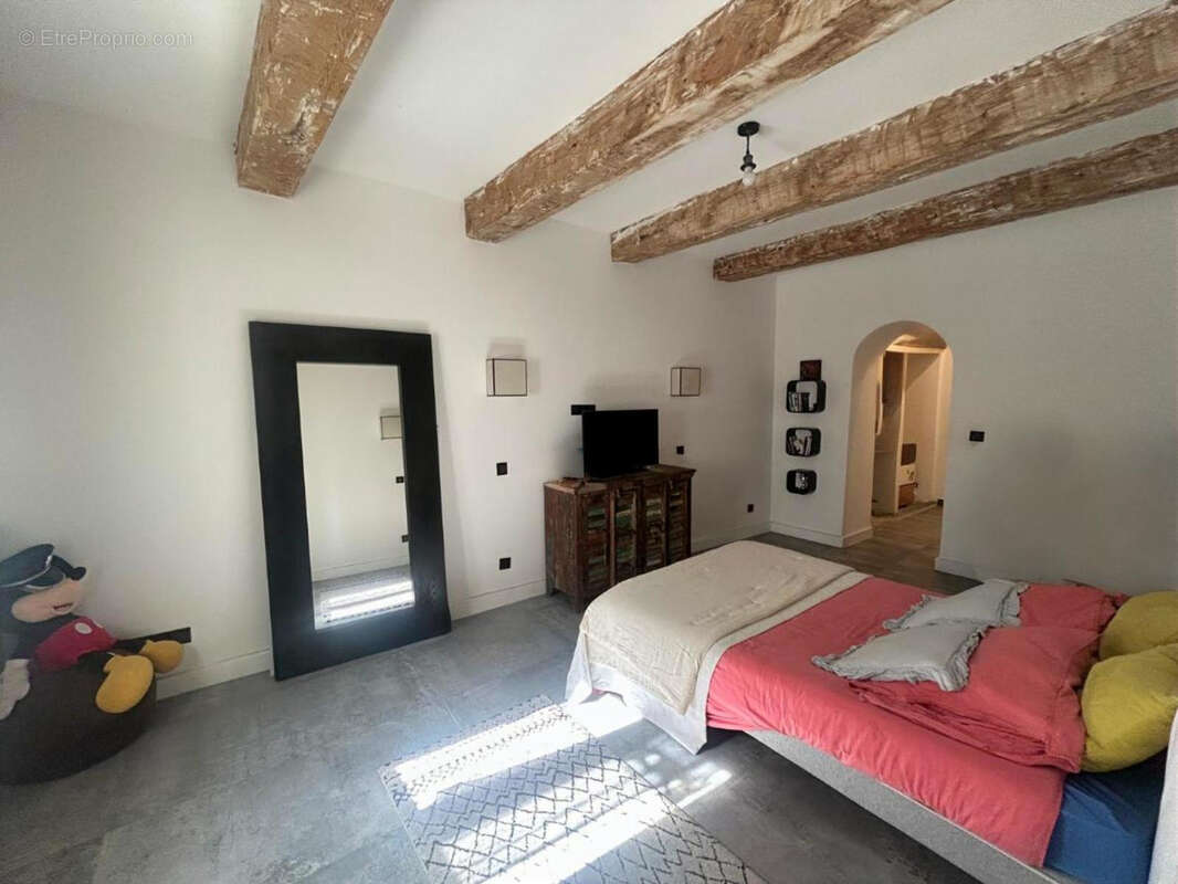 Appartement à MARSEILLE-7E