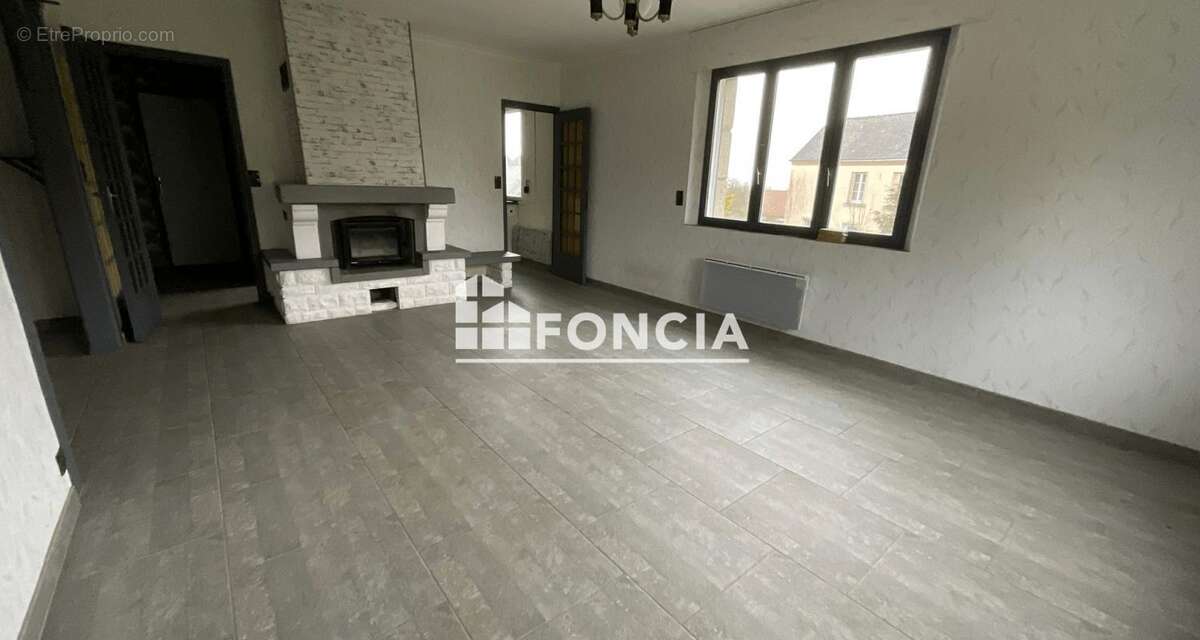 Maison à SILLE-LE-GUILLAUME