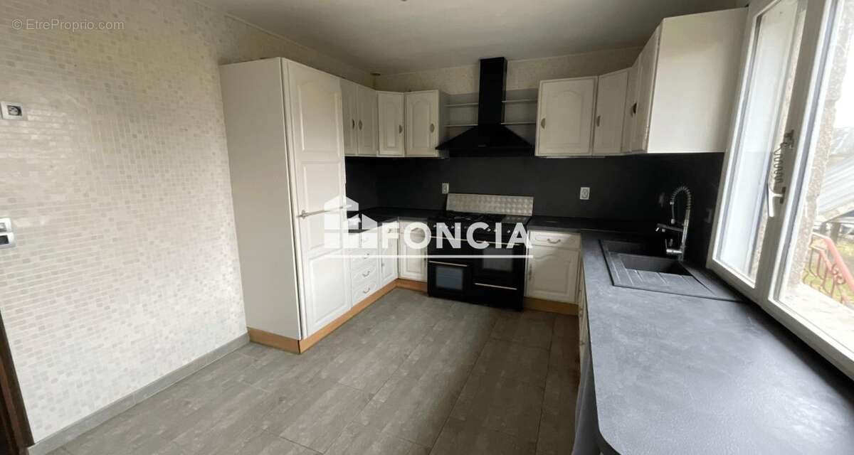 Maison à SILLE-LE-GUILLAUME