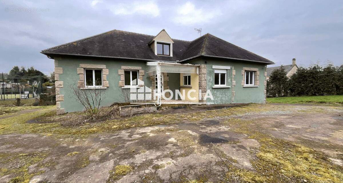 Maison à SILLE-LE-GUILLAUME