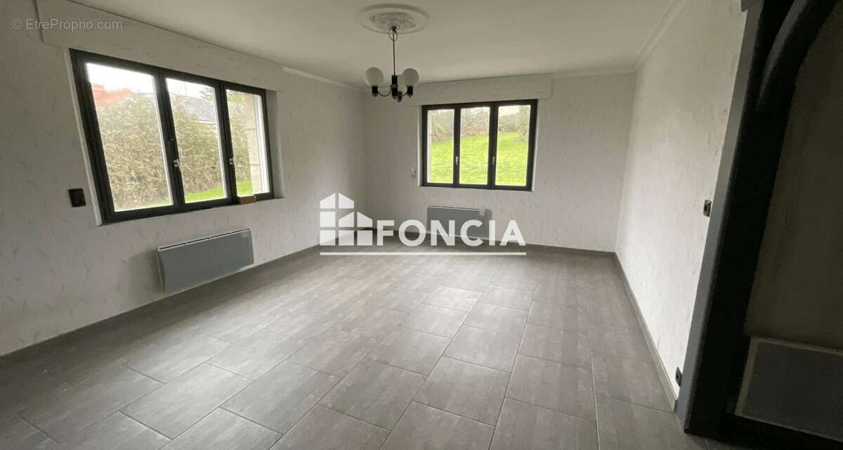 Maison à SILLE-LE-GUILLAUME