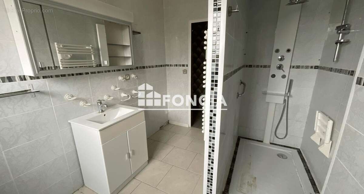 Maison à SILLE-LE-GUILLAUME