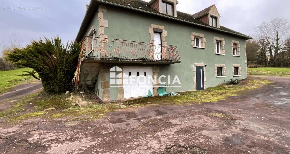 Maison à SILLE-LE-GUILLAUME