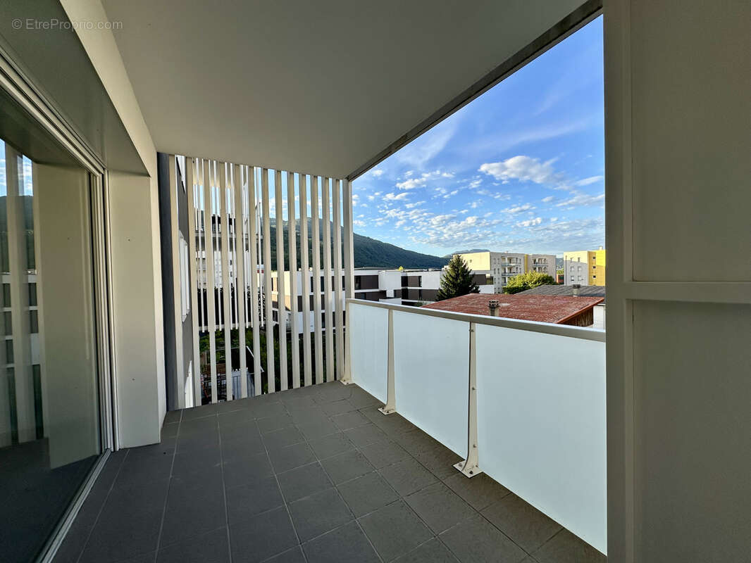 Appartement à SAINT-MARTIN-D&#039;HERES