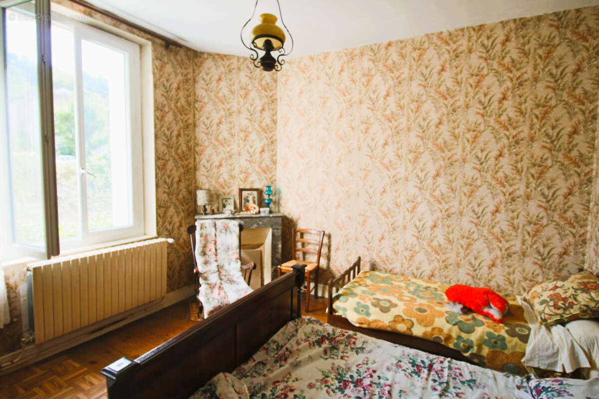 Maison à PUY-L&#039;EVEQUE