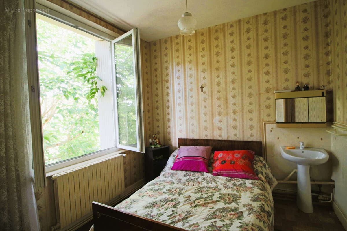 Maison à PUY-L&#039;EVEQUE