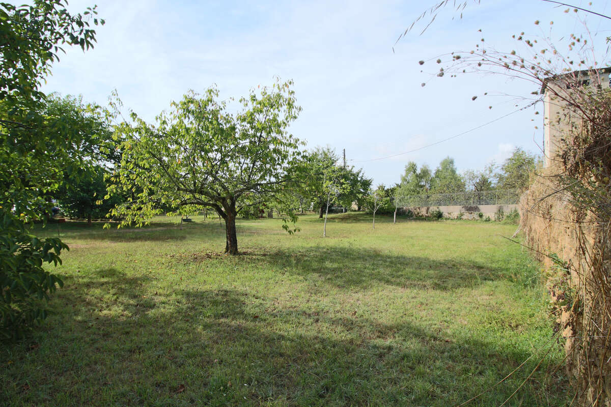 Maison à PUY-L&#039;EVEQUE