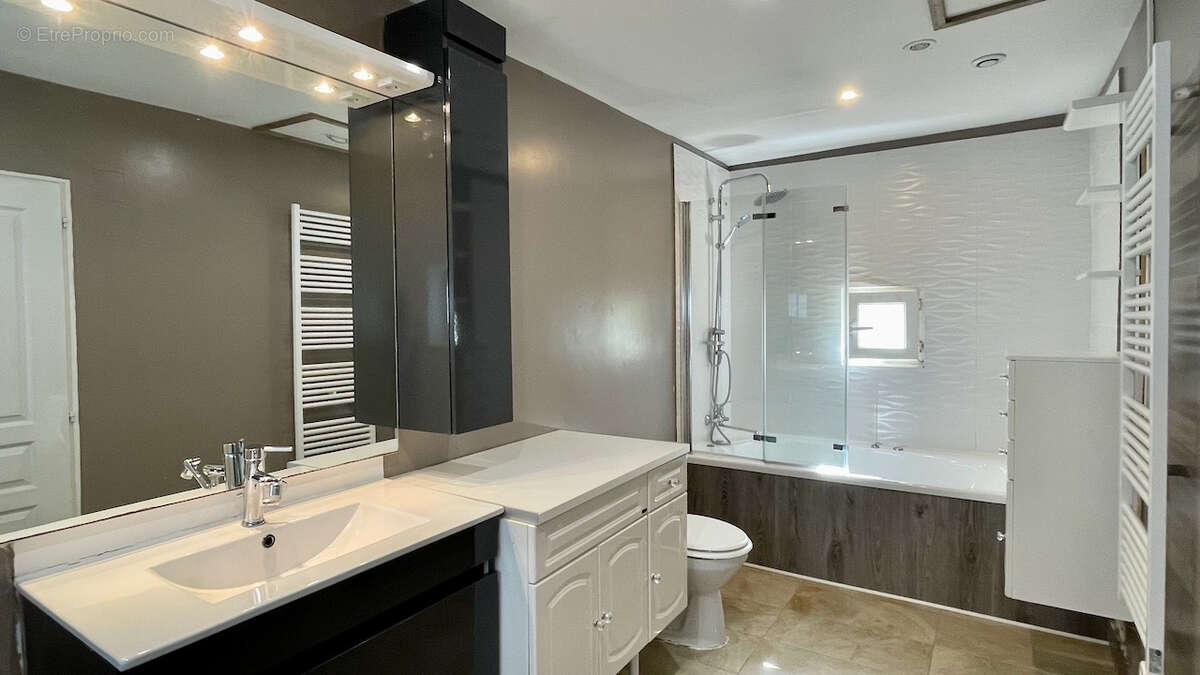 Maison à LE FIDELAIRE