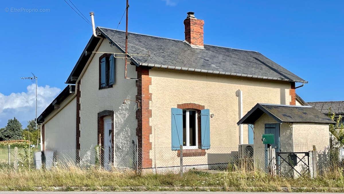 Maison à LE FIDELAIRE