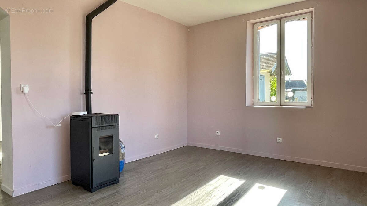 Maison à LE FIDELAIRE