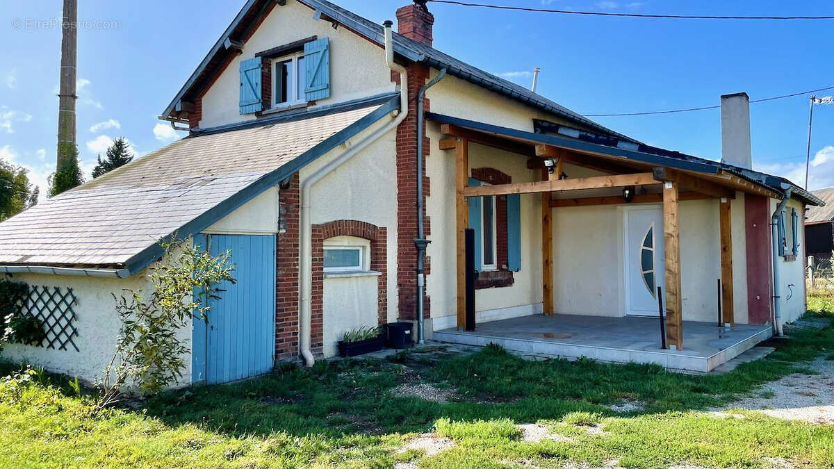 Maison à LE FIDELAIRE