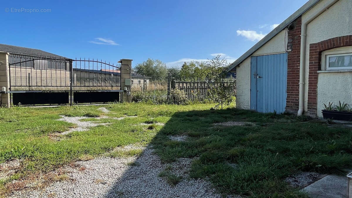 Maison à LE FIDELAIRE