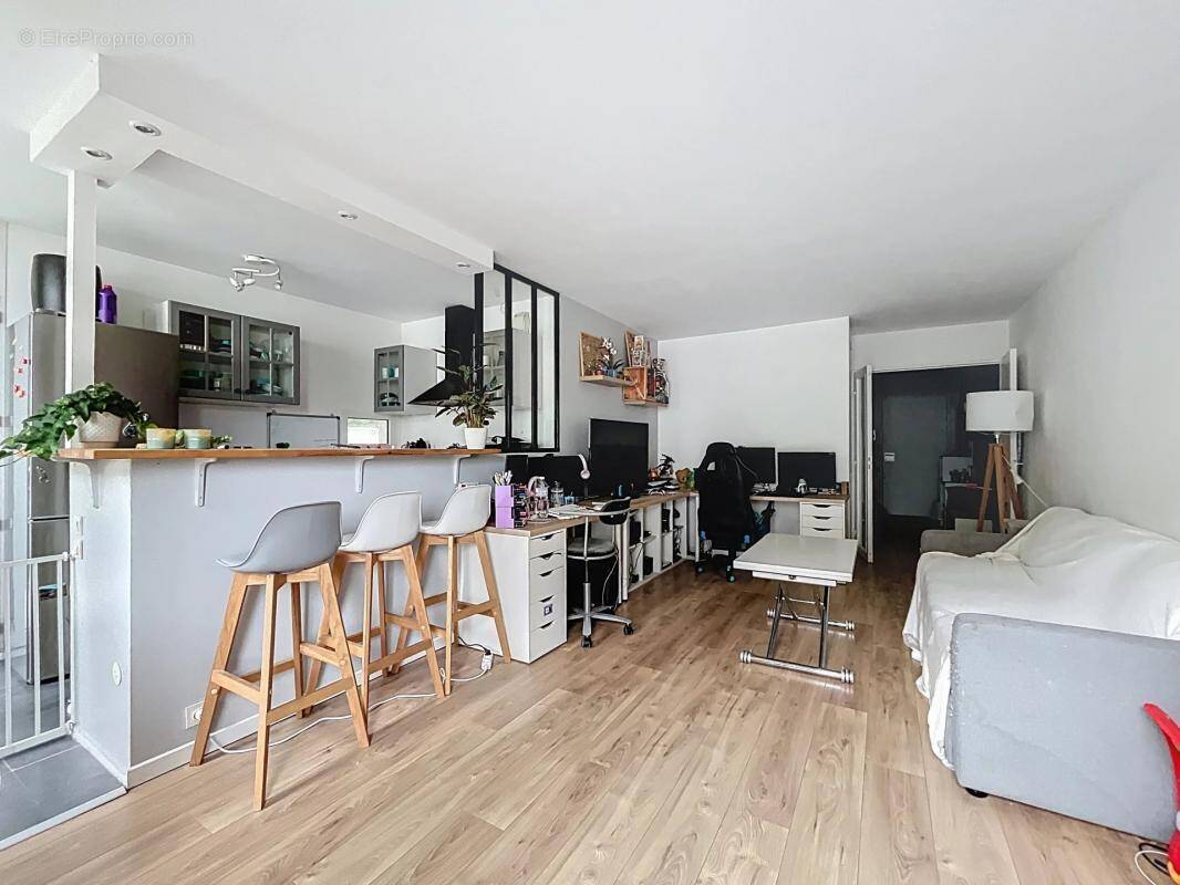 Appartement à MONTIGNY-LE-BRETONNEUX