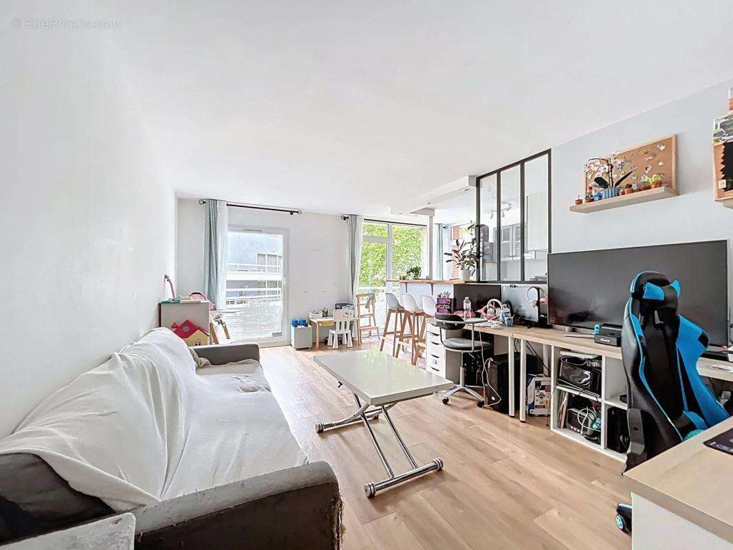 Appartement à MONTIGNY-LE-BRETONNEUX