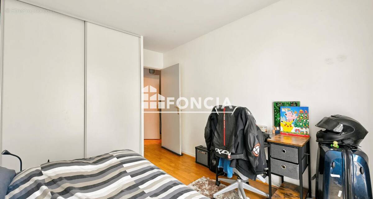 Appartement à VOISINS-LE-BRETONNEUX