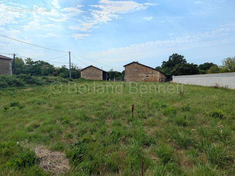 Maison à CHEF-BOUTONNE